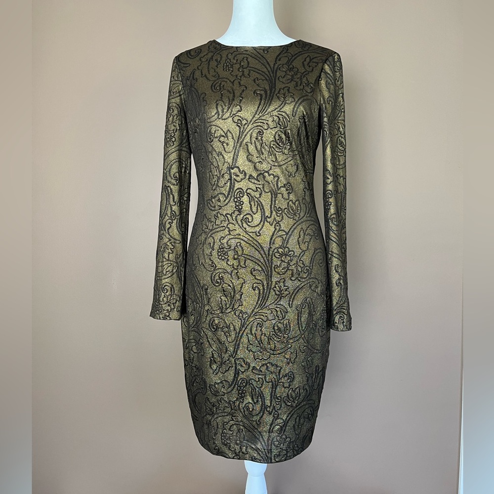 {Belle Badgley Mischka} Embossed Long Sleeve Sheath Dress in Gold - Women’s 4